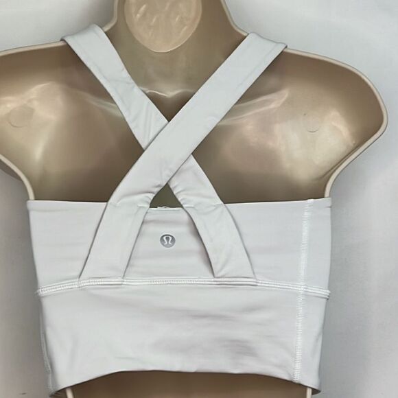 Lululemon white sports bra size 6 EUC - Picture 8 of 8